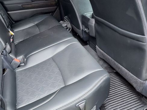 Used 2024 Toyota Tacoma Limited w/ Limited Package (LT) image 11