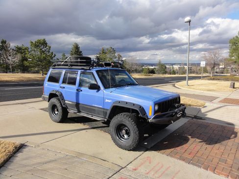 Used 1997 Jeep Cherokee Sport image 1