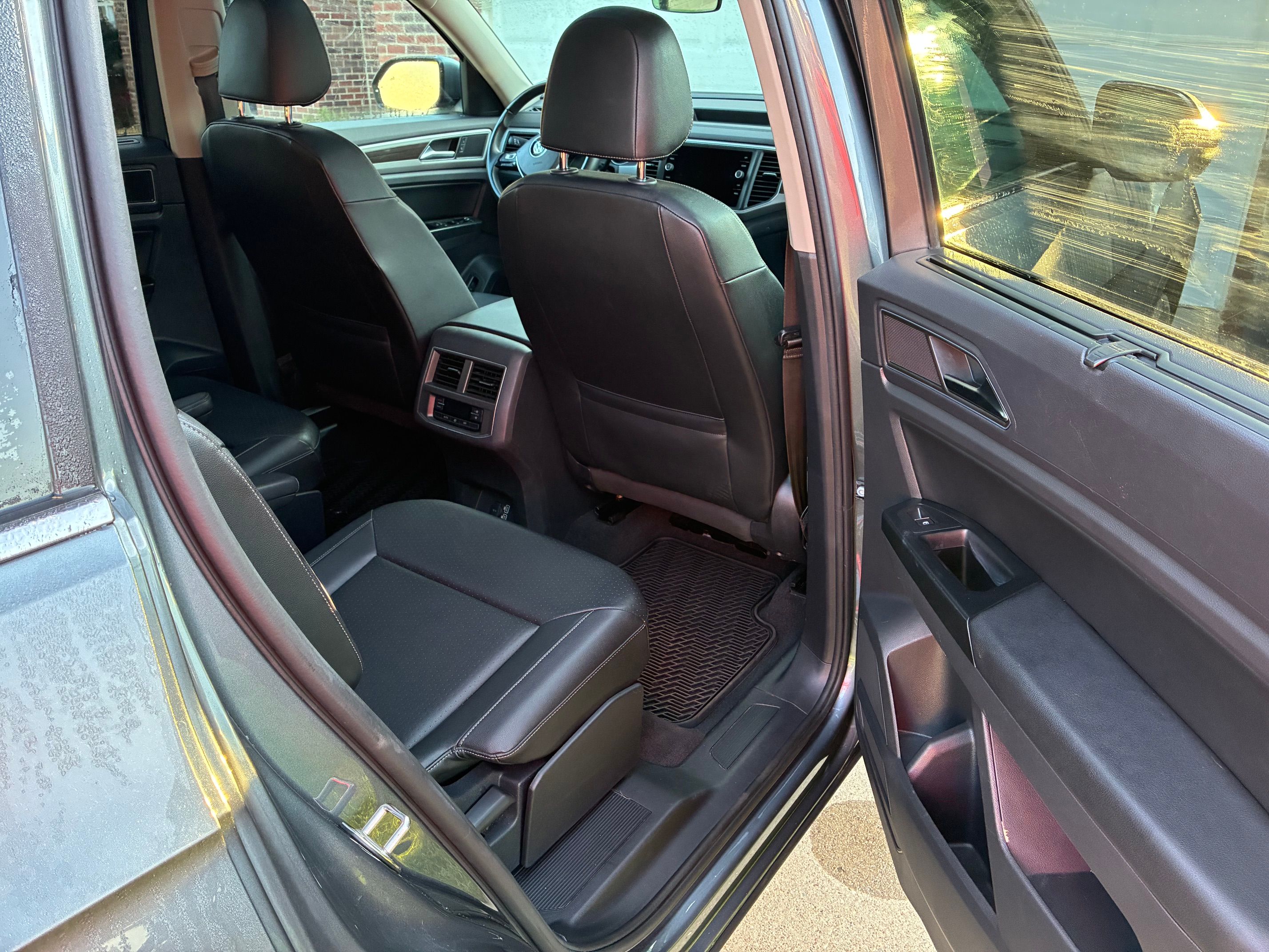 Used 2019 Volkswagen Atlas SE w/ Panoramic Sunroof Package AWD/4WD image 13