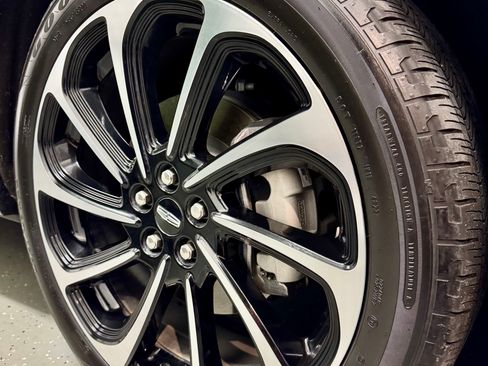 Used 2024 Lincoln Nautilus Black Label image 12