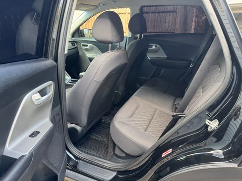 Used 2017 Kia Niro LX image 6