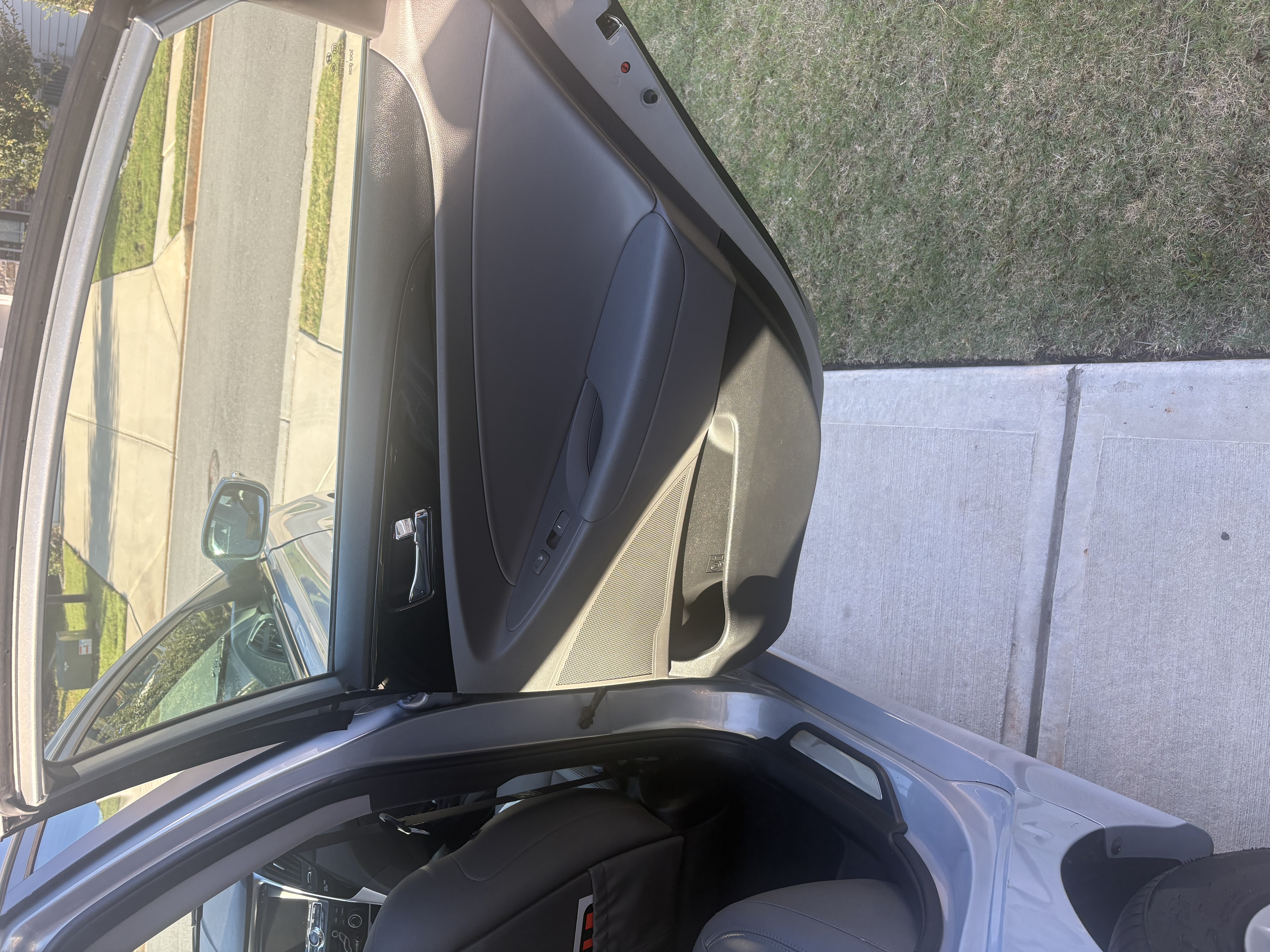 Used 2012 Hyundai Sonata Limited w/ Navigation Pkg FWD image 22