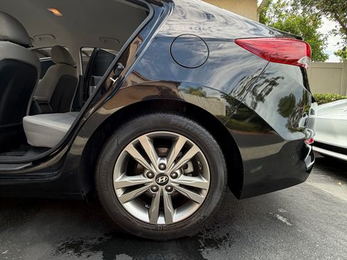 Used 2018 Hyundai Elantra SEL FWD image 12