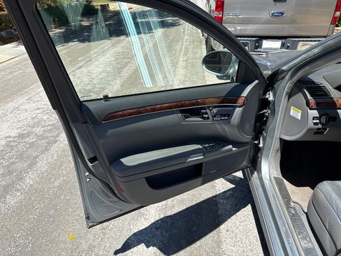 Used 2008 Mercedes-Benz S 550 image 13