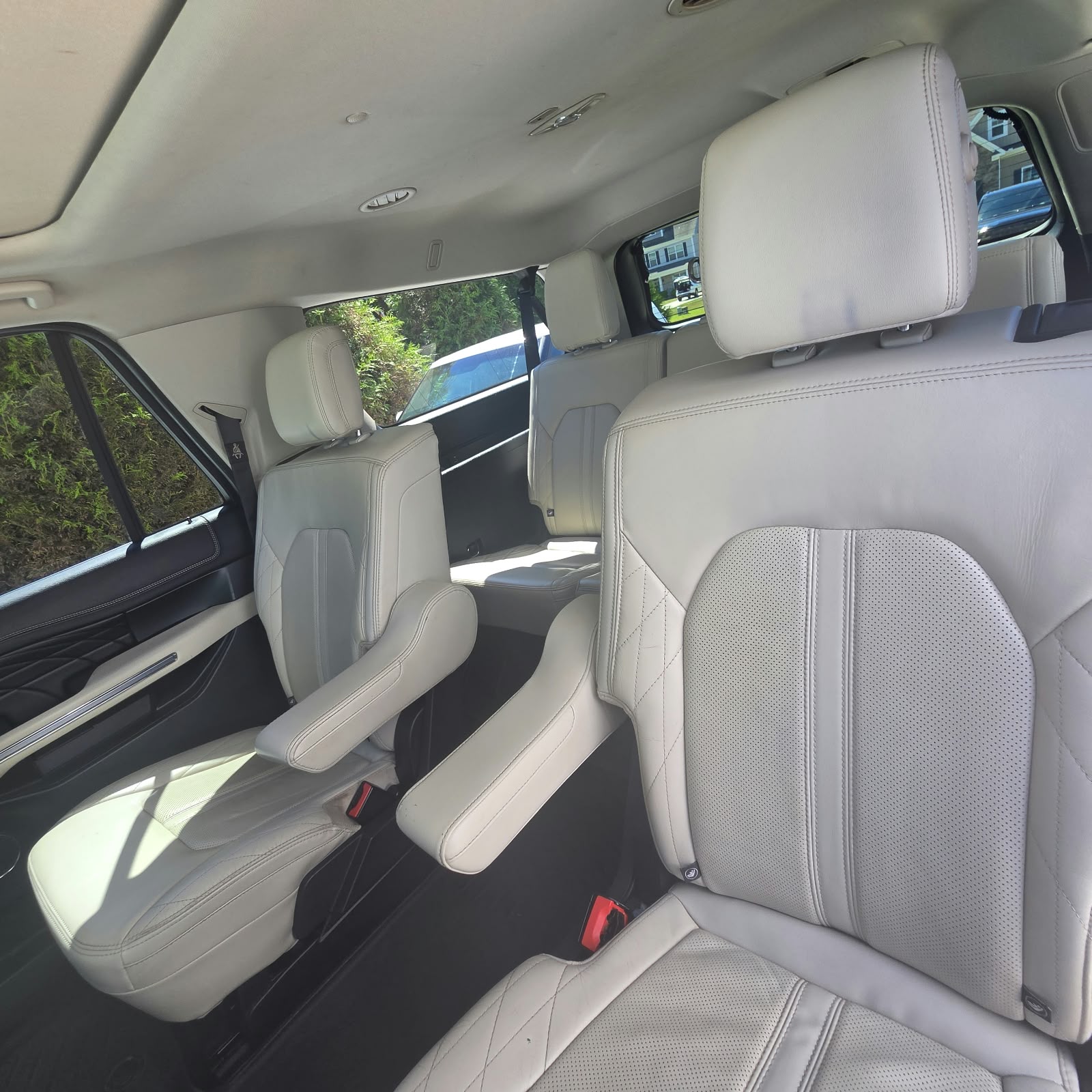 Used 2019 Ford Expedition Max Platinum AWD/4WD image 16