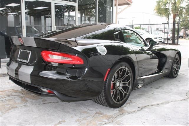 Used 2013 SRT Viper GTS w/ GTS Laguna Interior Pkg RWD image 13