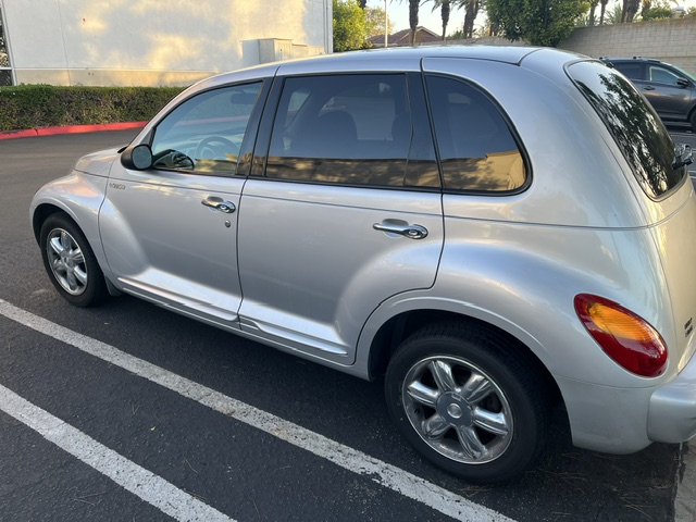 Used 2003 Chrysler PT Cruiser Limited FWD image 2
