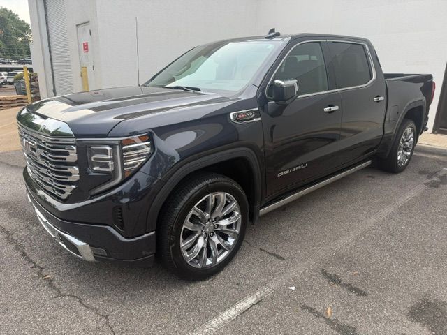 Used 2025 GMC Sierra 1500 Denali AWD/4WD image 1