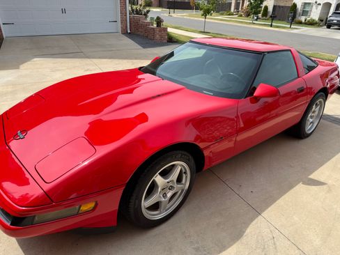 Used 1995 Chevrolet Corvette Coupe RWD image 5
