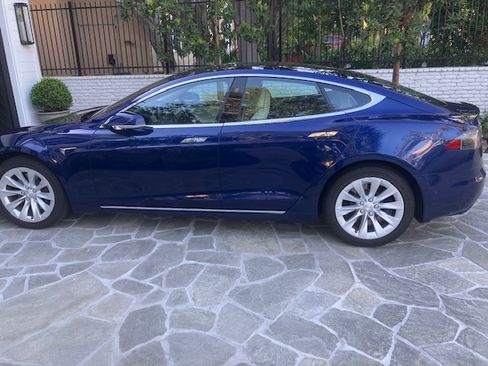 Used 2018 Tesla Model S 75D image 2