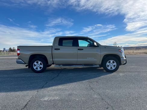 Used 2018 Toyota Tundra SR5 image 5
