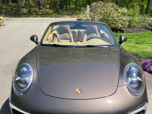 Used 2014 Porsche 911 Carrera image 2