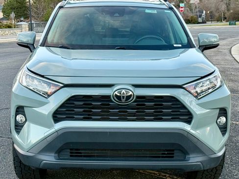 Used 2020 Toyota RAV4 XLE Premium image 2