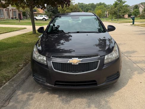 Used 2014 Chevrolet Cruze LT FWD image 8