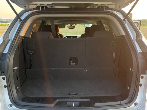 Used 2016 Chevrolet Traverse LT w/ Style and Technology Package image 10