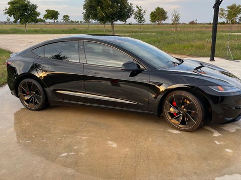Used 2024 Tesla Model 3 Performance AWD/4WD image 10