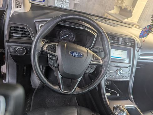 Used 2019 Ford Fusion Titanium image 1