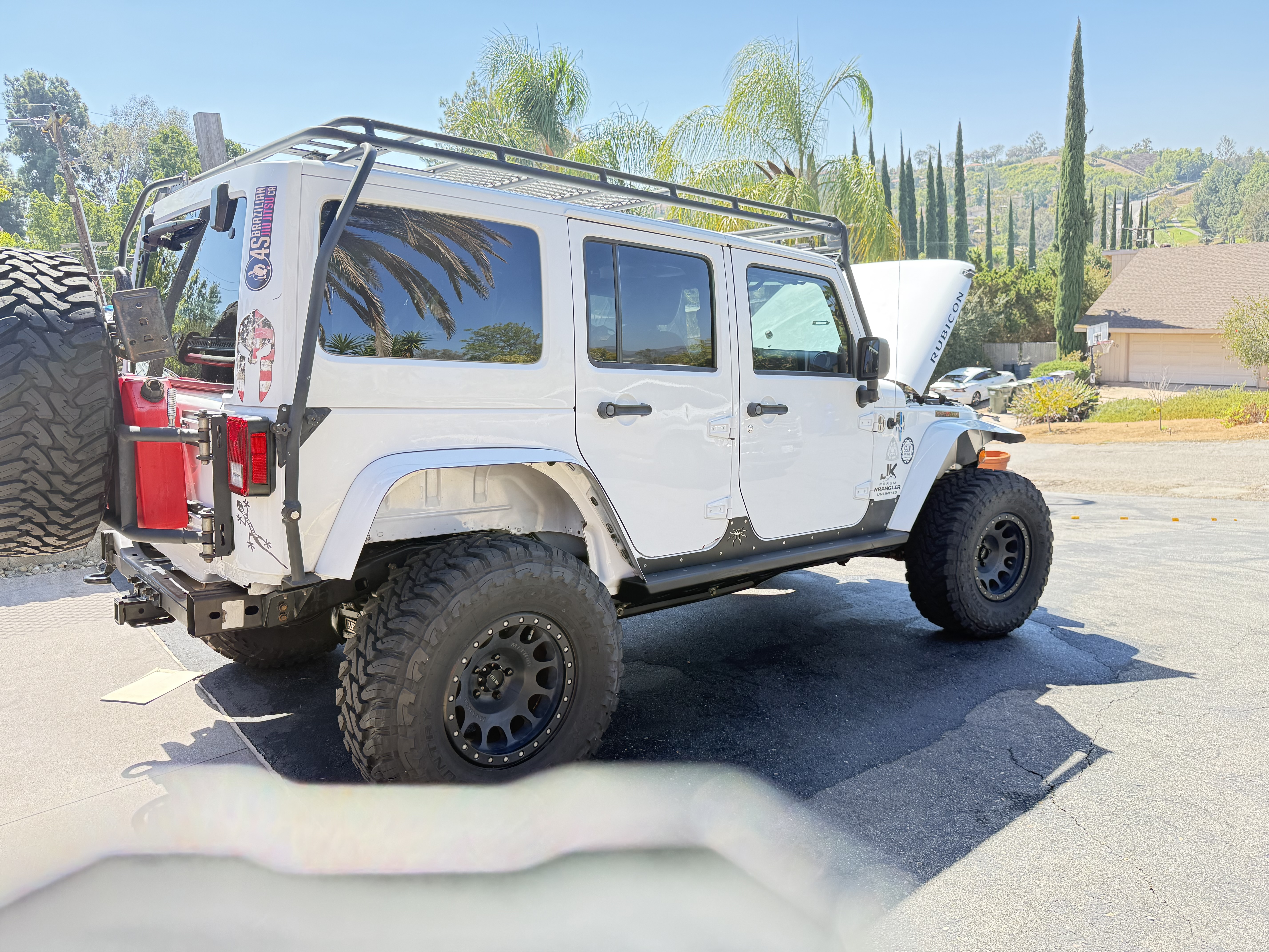 Used 2013 Jeep Wrangler Unlimited Rubicon w/ Connectivity Group AWD/4WD image 8
