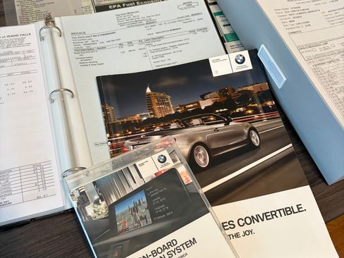 Used 2011 BMW 135i Convertible image 31