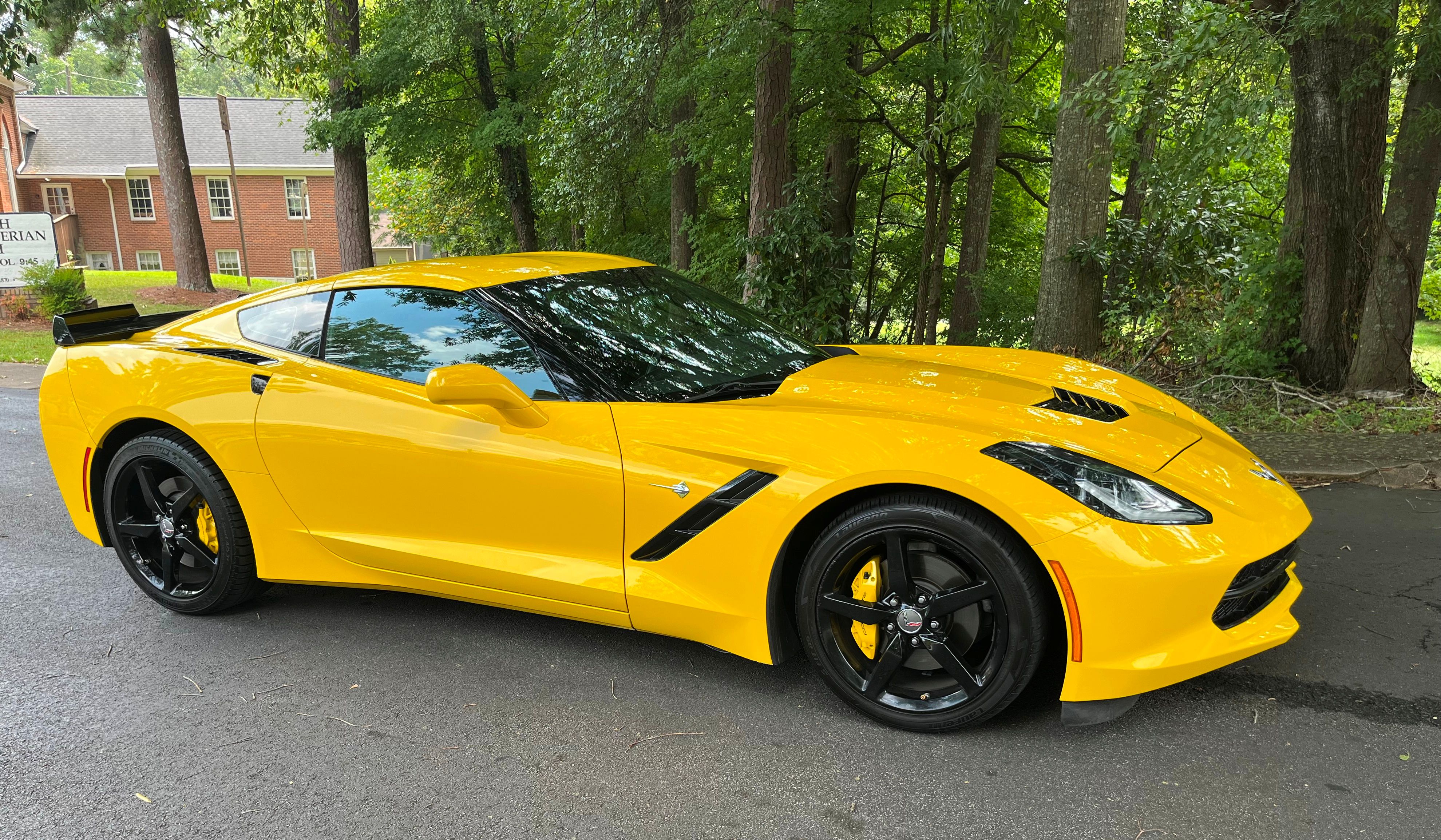 Used 2014 Chevrolet Corvette Stingray Coupe w/ 2LT Preferred Equipment Group RWD image 9