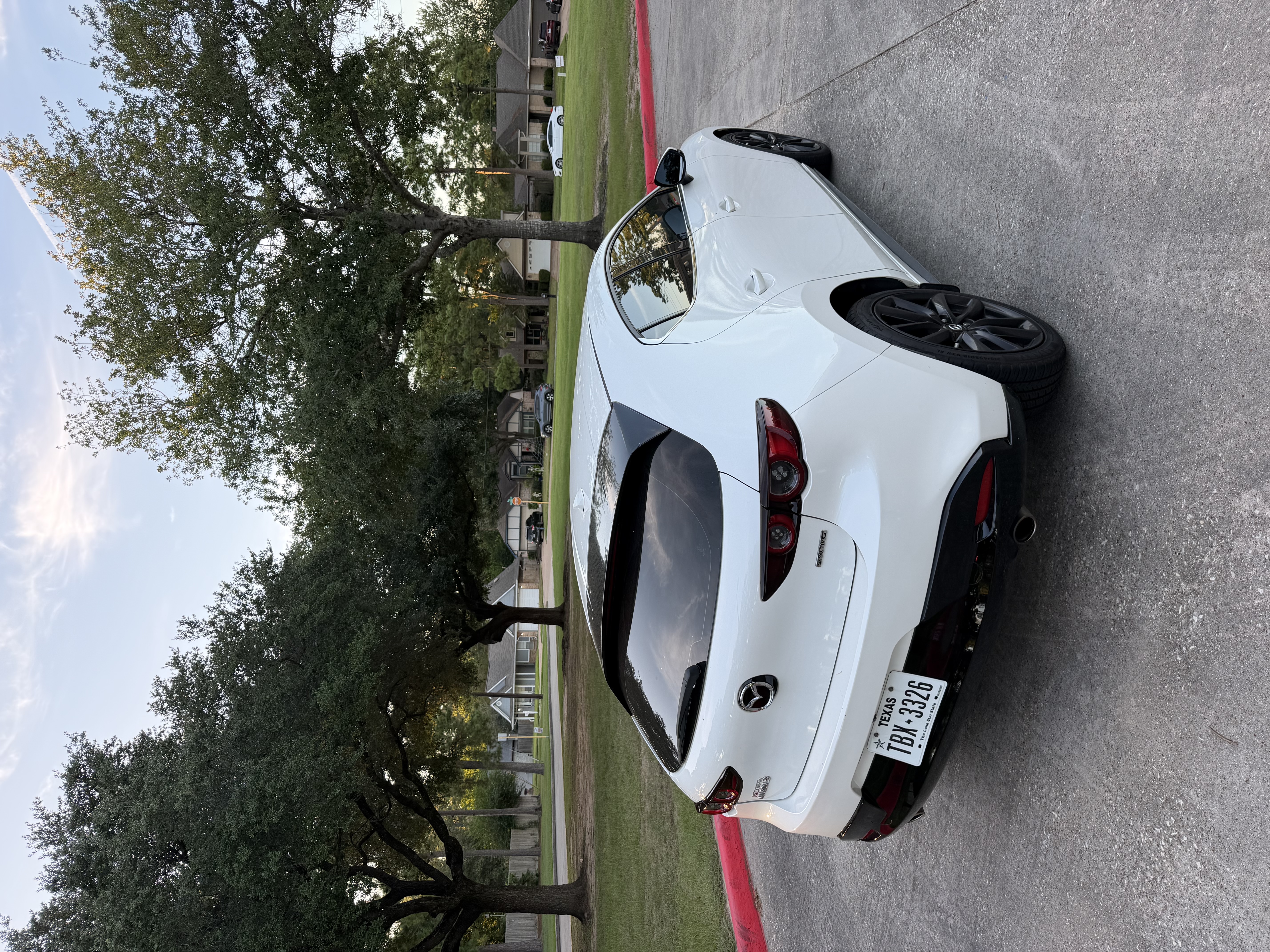 Used 2019 MAZDA MAZDA3 Hatchback w/ Premium Package FWD image 15