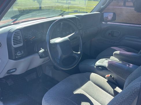 Used 1998 Chevrolet Silverado 1500 4x4 Extended Cab w/ Preferred Equipment Group 2 image 12