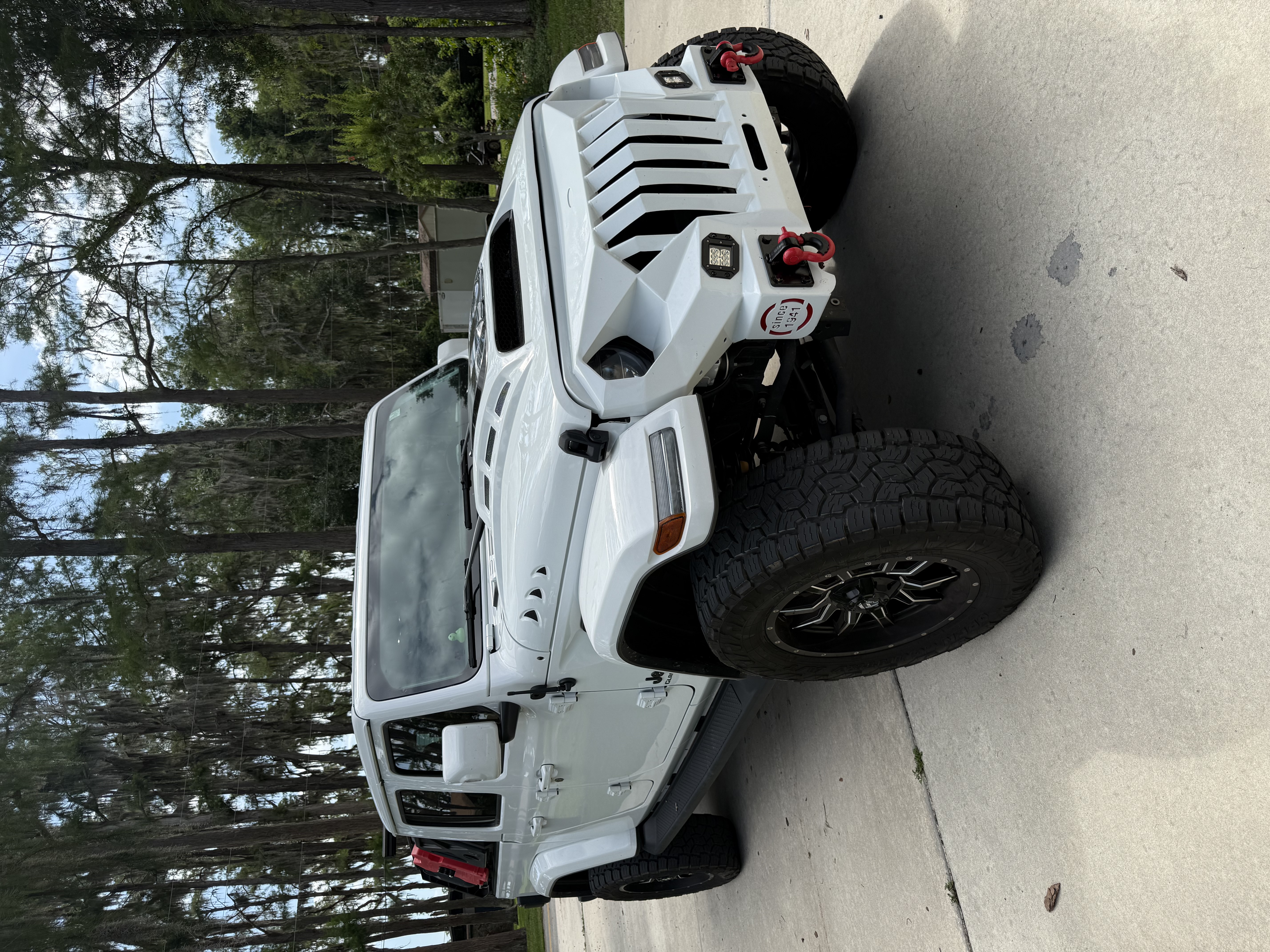 Used 2022 Jeep Gladiator Overland AWD/4WD image 2