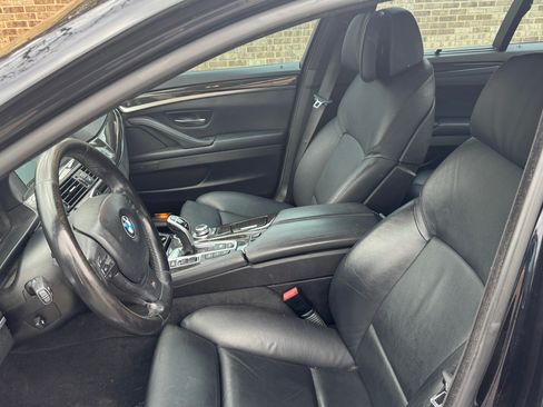 Used 2011 BMW 550i xDrive Sedan image 6