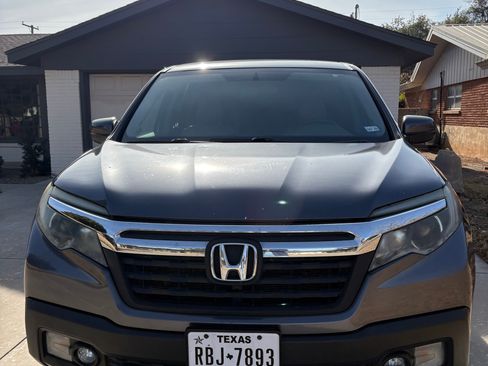 Used 2017 Honda Ridgeline RTL image 2