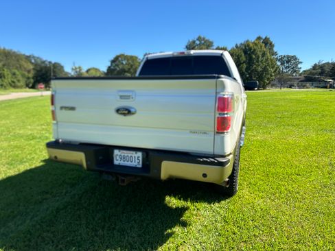 Used 2013 Ford F150 Lariat w/ Mid Equipment Group image 9