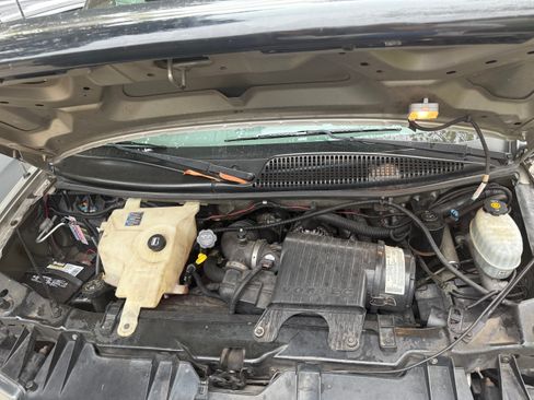 Used 2004 Chevrolet Express 1500 image 19