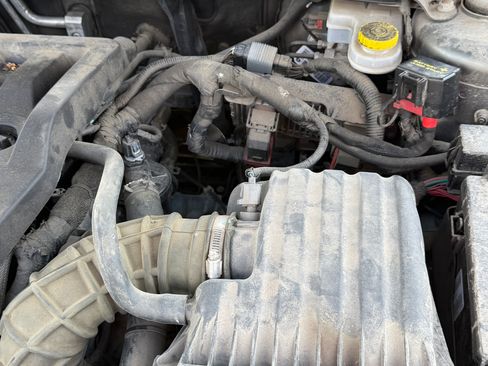 Used 2013 Chrysler 200 Touring FWD image 13