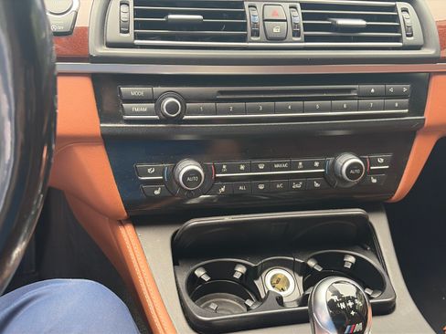Used 2013 BMW M5 RWD image 8