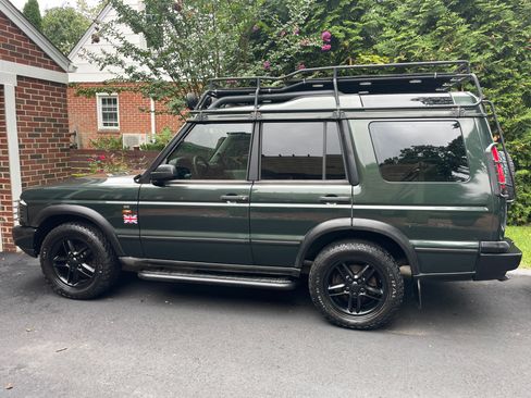 Used 2004 Land Rover Discovery SE image 1