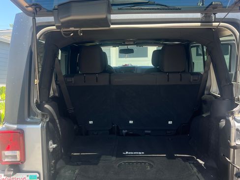 Used 2016 Jeep Wrangler Unlimited Sport w/ Quick Order Package 24S AWD/4WD image 7