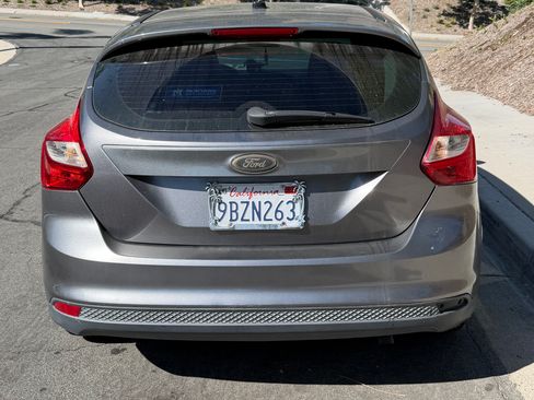 Used 2014 Ford Focus SE FWD image 5