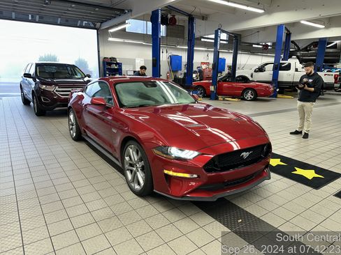 Used 2023 Ford Mustang GT Premium image 13