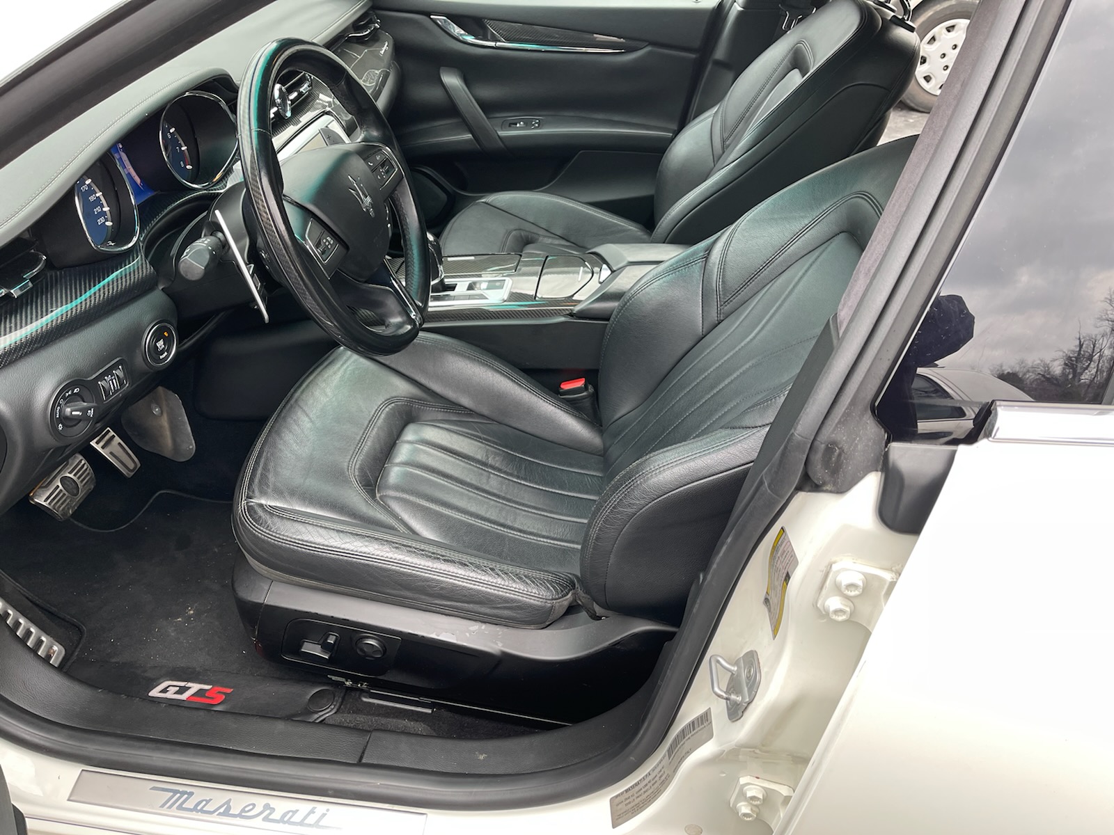 Used 2014 Maserati Quattroporte GTS RWD image 17