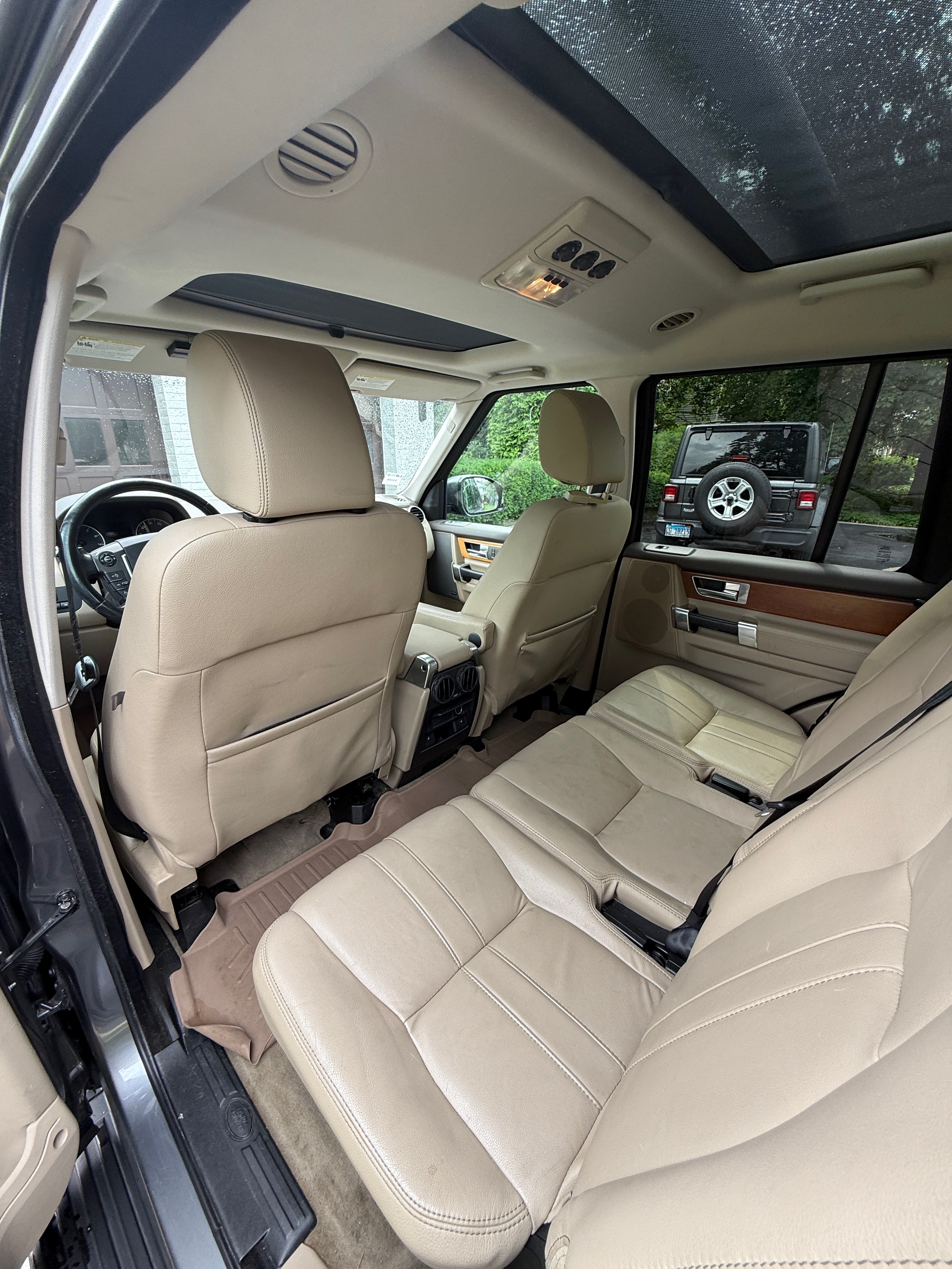 Used 2015 Land Rover LR4 HSE AWD/4WD image 20
