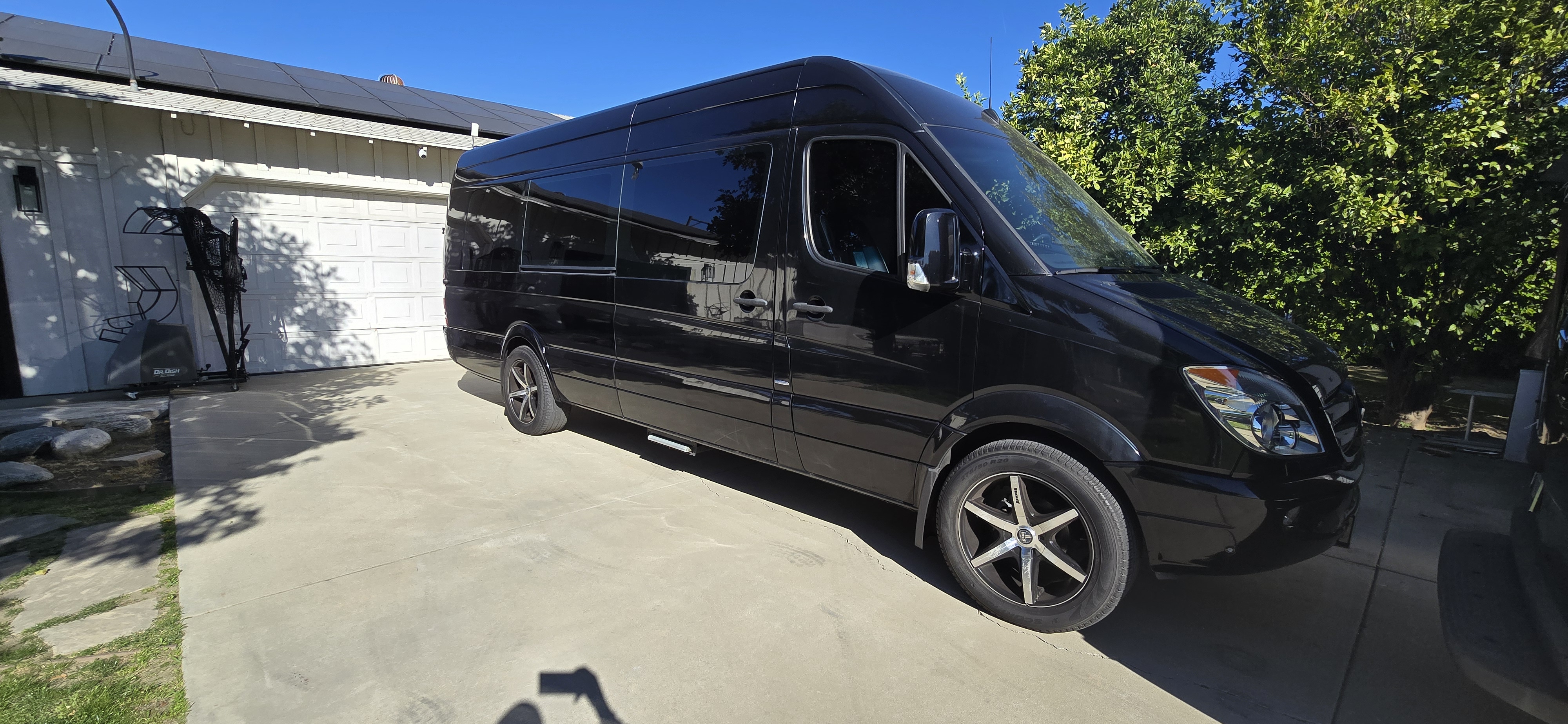 Used 2013 Mercedes-Benz Sprinter 2500 image 1