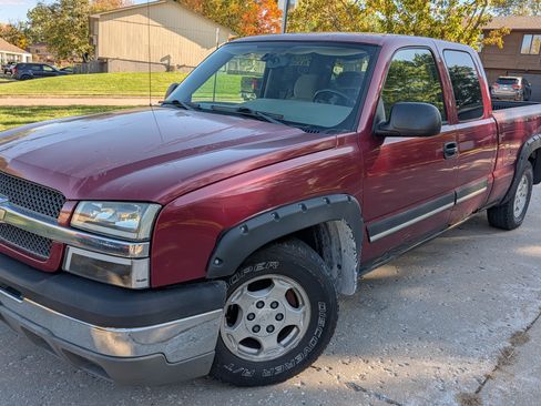 Used 2004 Chevrolet Silverado 1500 LS image 1