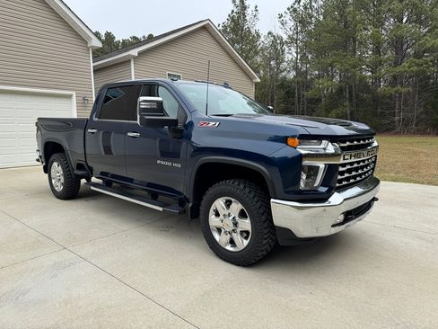 Used 2021 Chevrolet Silverado 2500 LTZ w/ LTZ Premium Package image 4