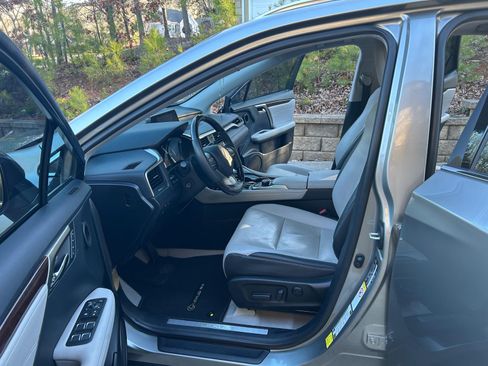 Used 2018 Lexus RX 350 FWD w/ Premium Package image 9