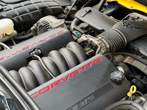 Used 2004 Chevrolet Corvette Convertible w/ Preferred Equipment Group image 6