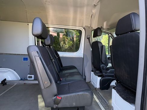 Used 2015 Mercedes-Benz Sprinter 2500 image 6