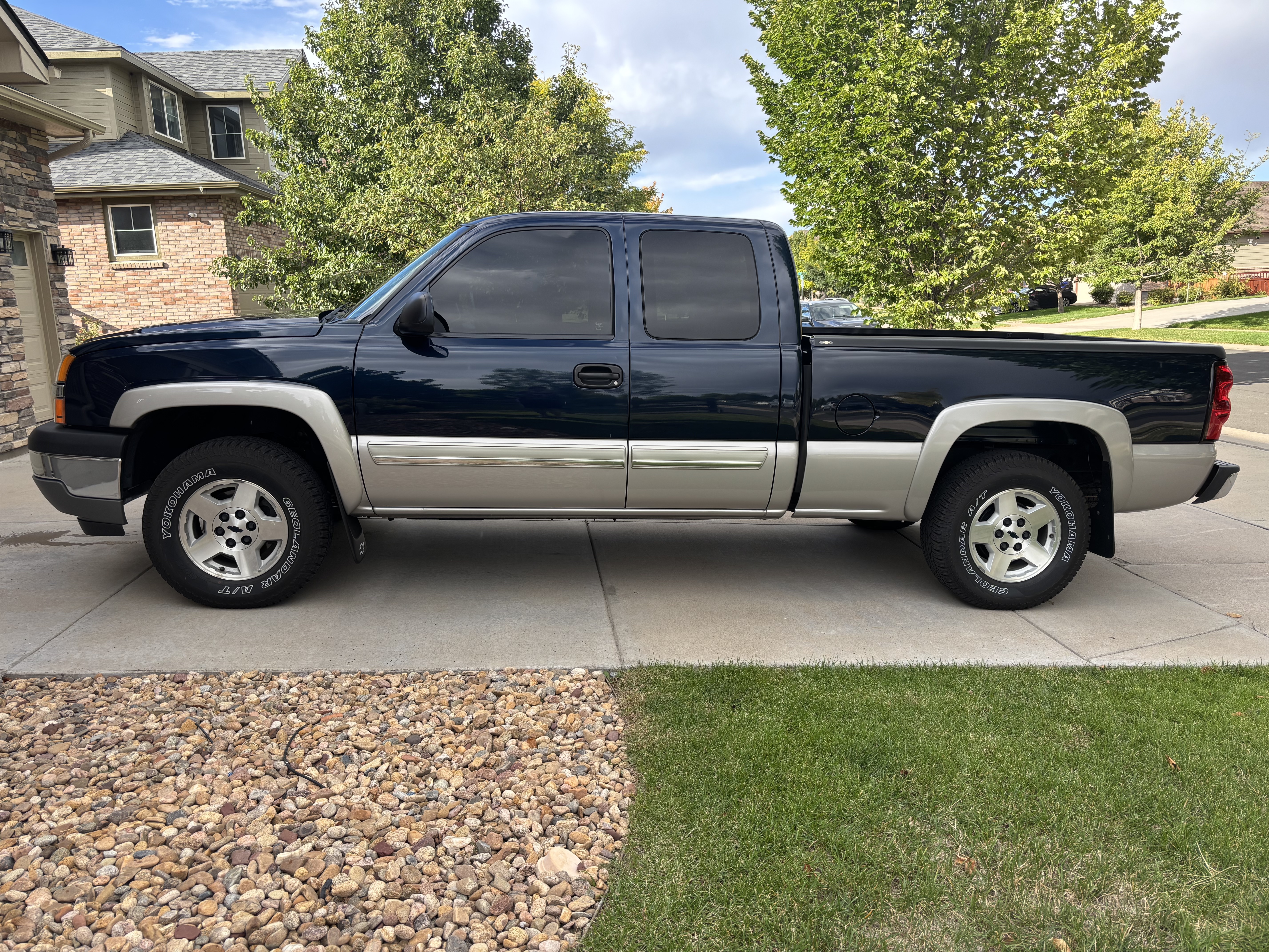 Used 2005 Chevrolet Silverado 1500 4x4 Extended Cab w/ Light Duty Power Package image 4