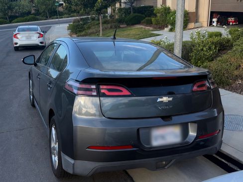 Used 2013 Chevrolet Volt Premium w/ Premium Trim Package FWD image 5