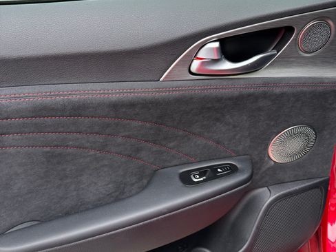 Used 2023 Kia Stinger GT2 image 10