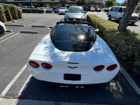 Used 2008 Chevrolet Corvette Coupe w/ Preferred Equipment Group RWD image 16
