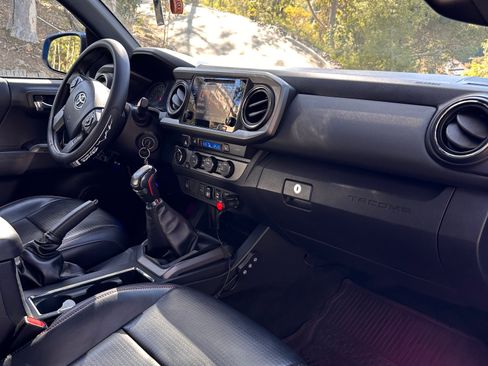 Used 2019 Toyota Tacoma TRD Pro AWD/4WD image 12
